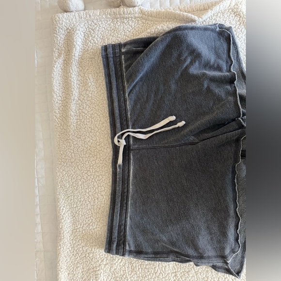 Old navy gray sweatshirt/ short set - Picture 2 of 3